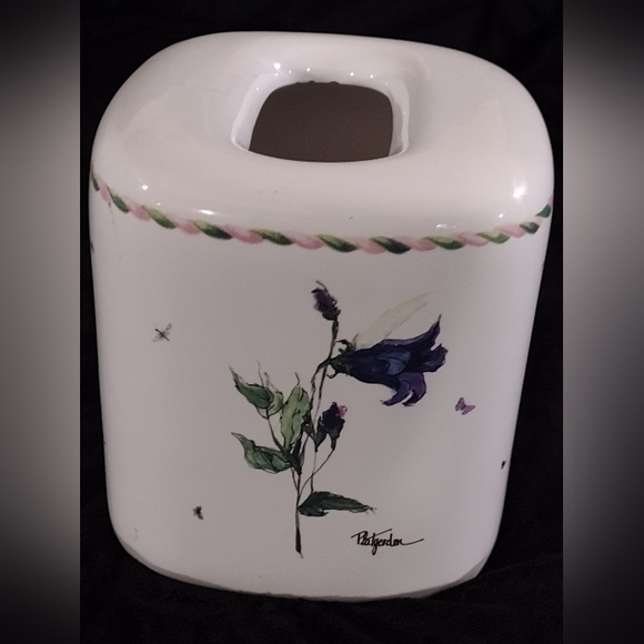 Tissue holder - Picture 6 of 11